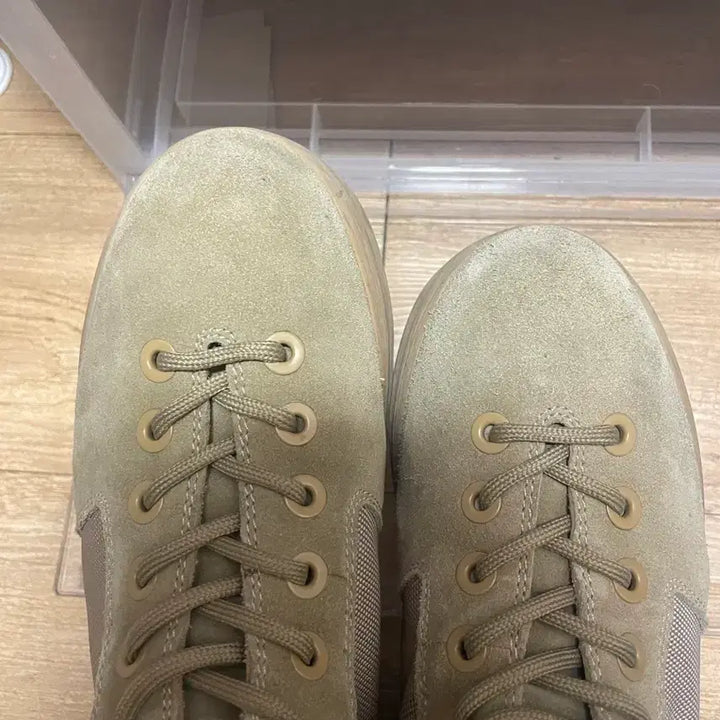 [BUNJANG] Yeezy Tan 40 Boots / 이지 Yeezy 부츠 탄 40