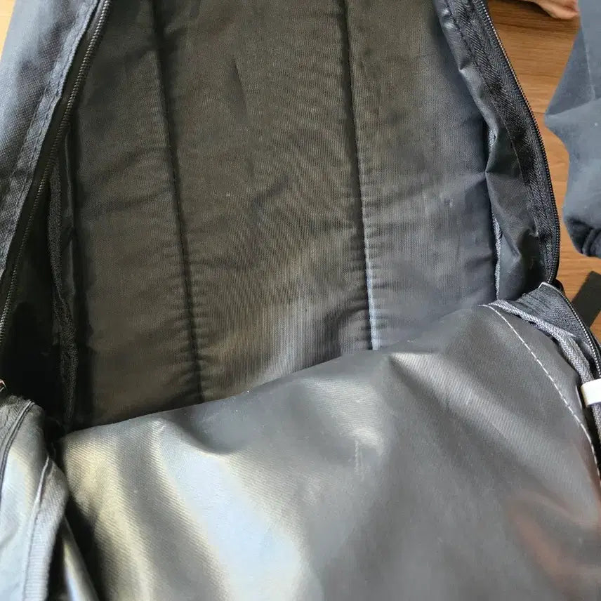 [BUNJANG] BNB Black Backpack / BNB 검정색 백팩 가방