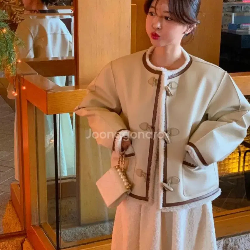 [BUNJANG] Bycinnie Mustang / 바이씨니 제작 떡볶이양면 무스탕 바이씨니 제작무스탕