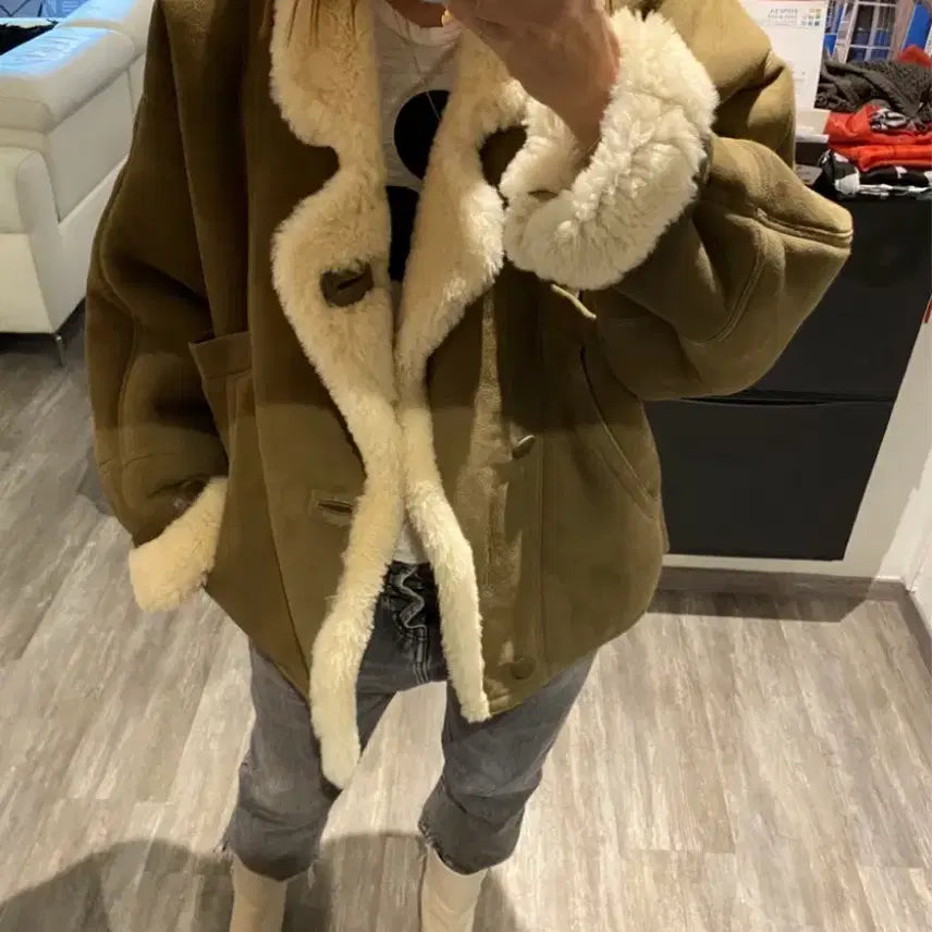 [BUNJANG] Hailey Bieber Sandro Mouton Jacket / 헤일리 비버 산드로 무스탕