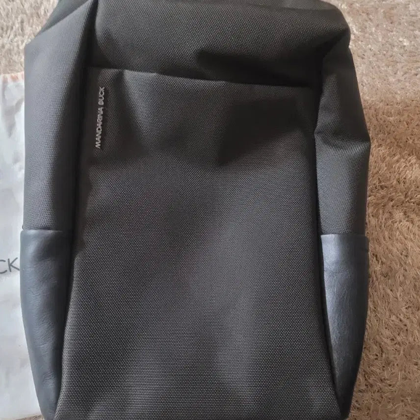 [BUNJANG] Mandarina Duck Black Backpack Unisex New / 만다리나덕 블랙 백팩 남녀공용 가방(새상품)
