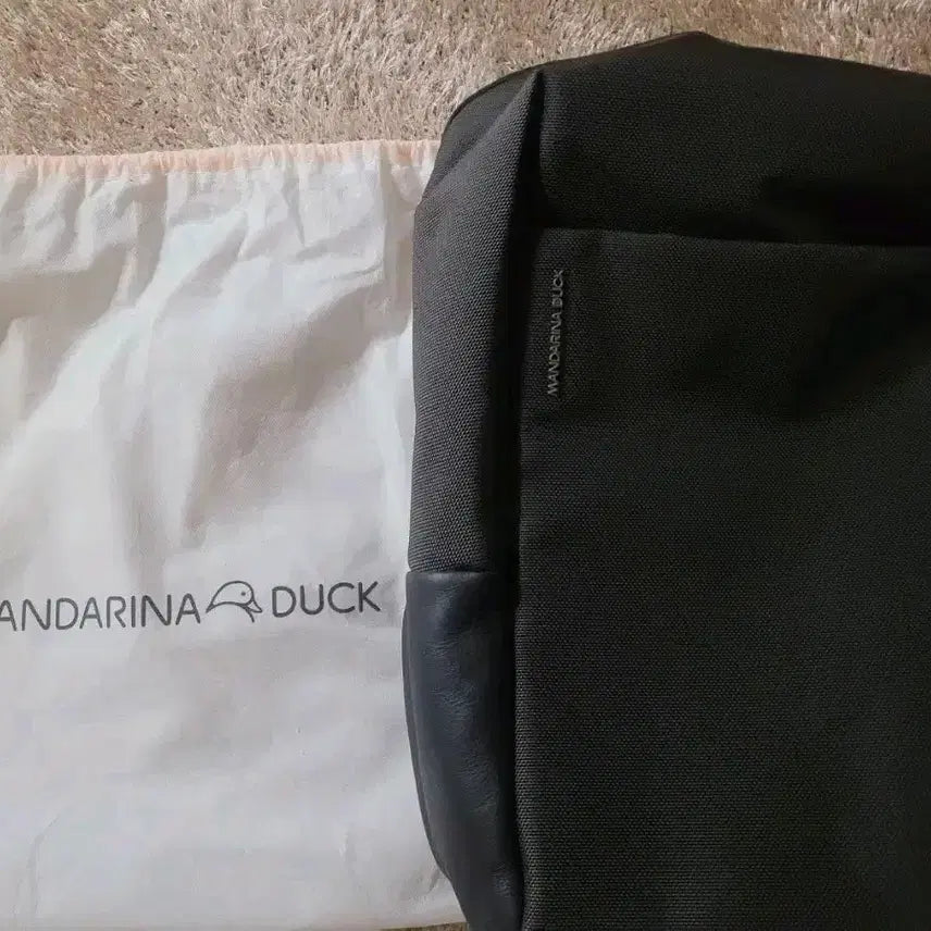 [BUNJANG] Mandarina Duck Black Backpack Unisex New / 만다리나덕 블랙 백팩 남녀공용 가방(새상품)