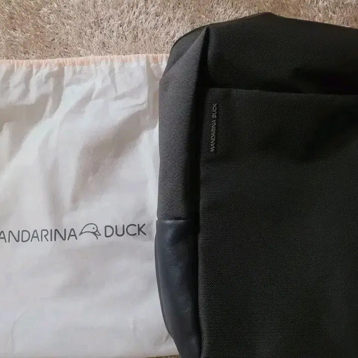 [BUNJANG] Mandarina Duck Black Backpack Unisex New / 만다리나덕 블랙 백팩 남녀공용 가방(새상품)