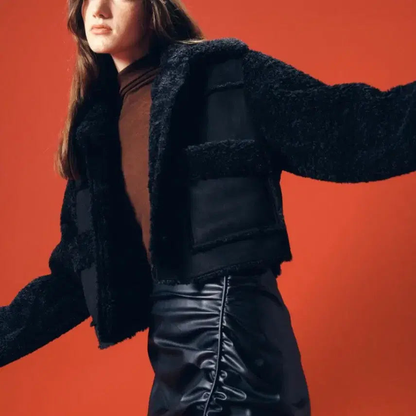 [BUNJANG] Current Fluffy Short Suede Coat Black / 커렌트 플러피 쇼트 스웨이드 코트 블랙 무스탕