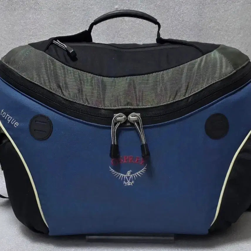 [BUNJANG] OSPREY Torque Messenger Bag Crossbody Bag / 오스프리 OSPREY 토크 메신저백 노트북수납 크로스가방
