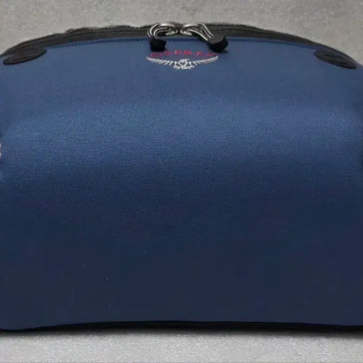 [BUNJANG] OSPREY Torque Messenger Bag Crossbody Bag / 오스프리 OSPREY 토크 메신저백 노트북수납 크로스가방