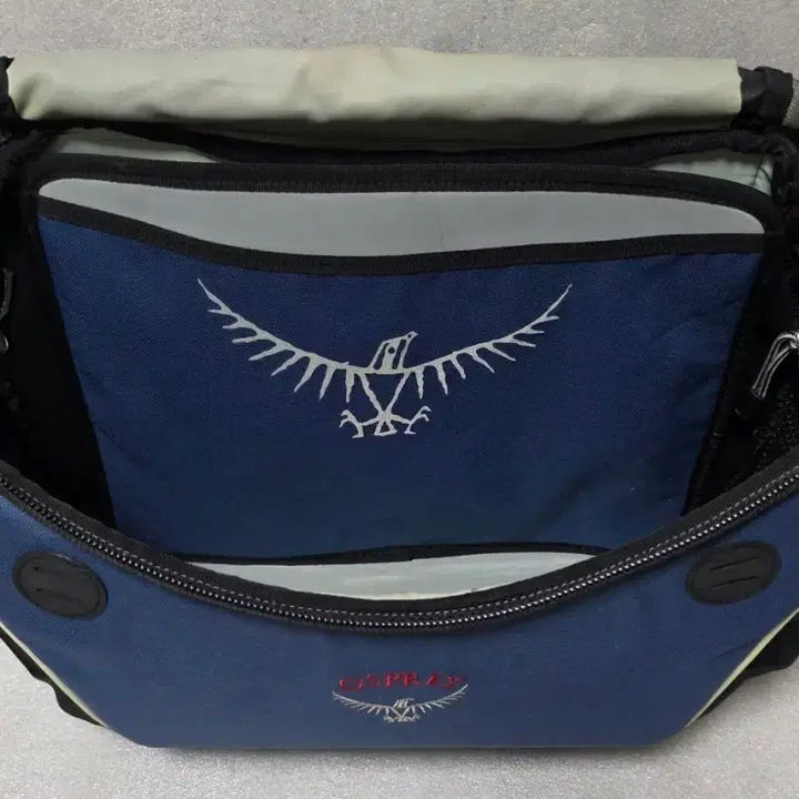 [BUNJANG] OSPREY Torque Messenger Bag Crossbody Bag / 오스프리 OSPREY 토크 메신저백 노트북수납 크로스가방