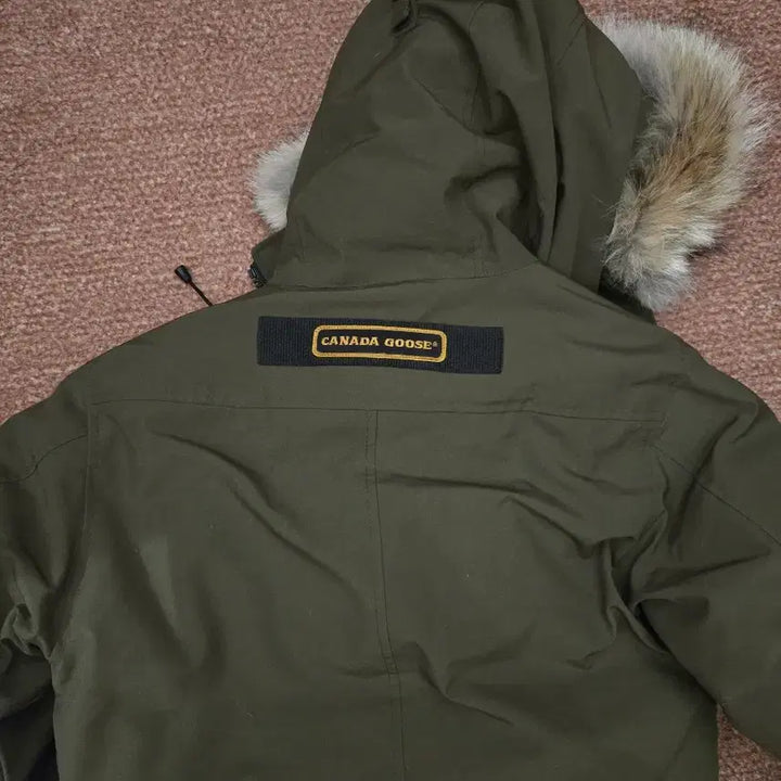 [BUNJANG] Canada Goose Chateau L Parka / 캐나다구스 샤토 L 카키