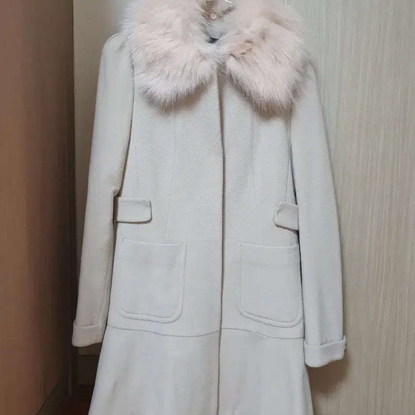 [BUNJANG] On &amp; On Fox Fur Coat Beige / On &amp; On 폭스 퍼 코트 베이지