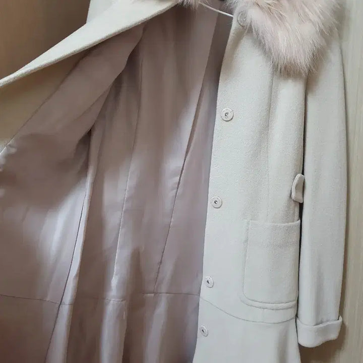 [BUNJANG] On &amp; On Fox Fur Coat Beige / On &amp; On 폭스 퍼 코트 베이지