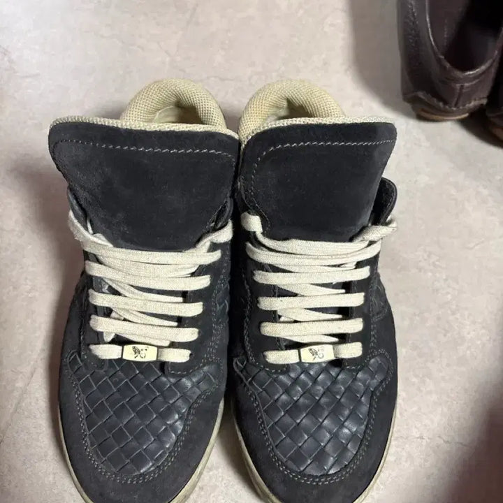 [BUNJANG] Bottega Veneta Leather Sneakers / 정품 보테가베네타 가죽 스니커즈 팝니다