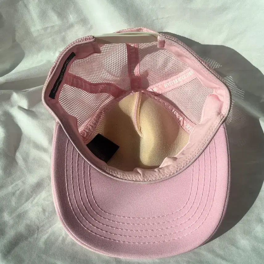[BUNJANG] Hysteric Glamour Archive Puck Bear Pink Mesh Cap / 히스테릭 글래머 아카이브 퍽베어 딸기우유 베이비핑크 색 메쉬 캡 모자