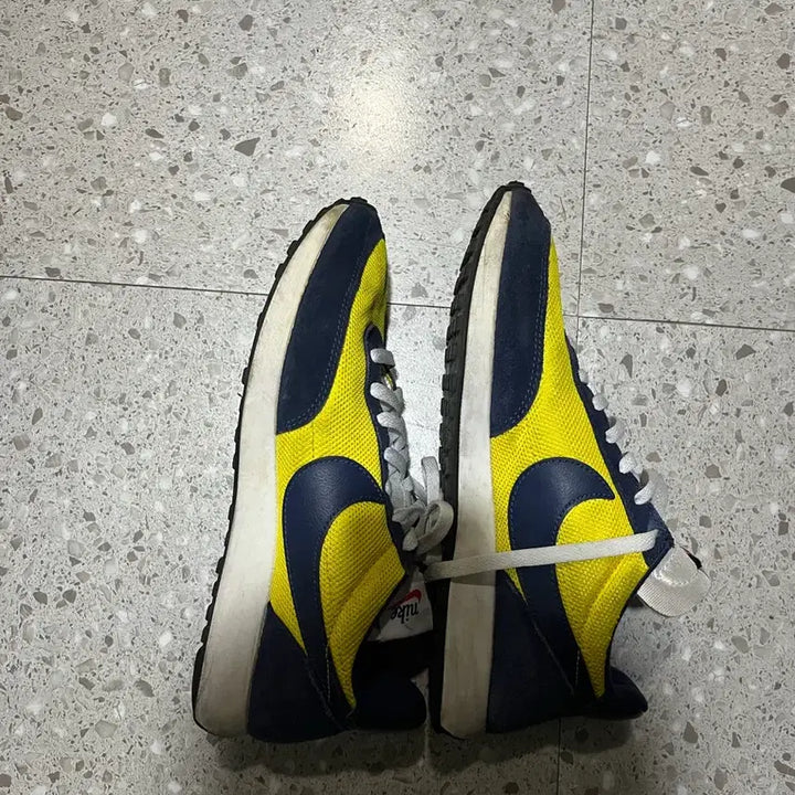 [BUNJANG] Nike Tailwind 79 Yellow Navy (Size 280) / 나이키 테일윈드 79 옐로우 네이비 280