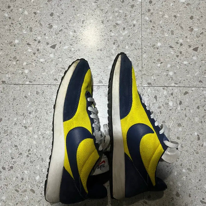 [BUNJANG] Nike Tailwind 79 Yellow Navy (Size 280) / 나이키 테일윈드 79 옐로우 네이비 280