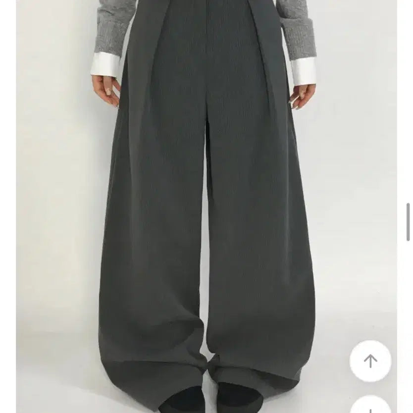 [BUNJANG] Wide Stripe Slacks (Winter) / 핀턱 와이드 스트라이프 슬랙스(겨울용)