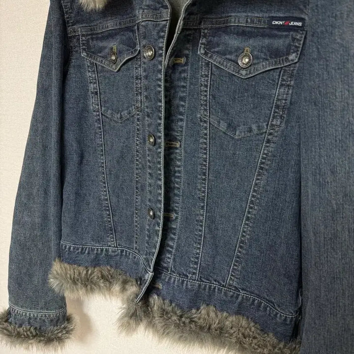 [BUNJANG] DKNY Y2K Denim Jacket with Fur Trim / 빈티지 Dkny jeans y2k 데님자켓 퍼자켓 퍼트리밍 데님자켓