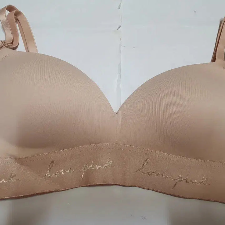 [SOLD OUT] 빅토리아 시크릿 pink 노와이어 푸쉬업 브라 32A