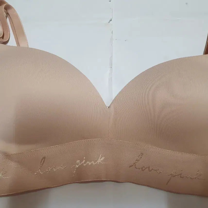 [SOLD OUT] 빅토리아 시크릿 pink 노와이어 푸쉬업 브라 32A