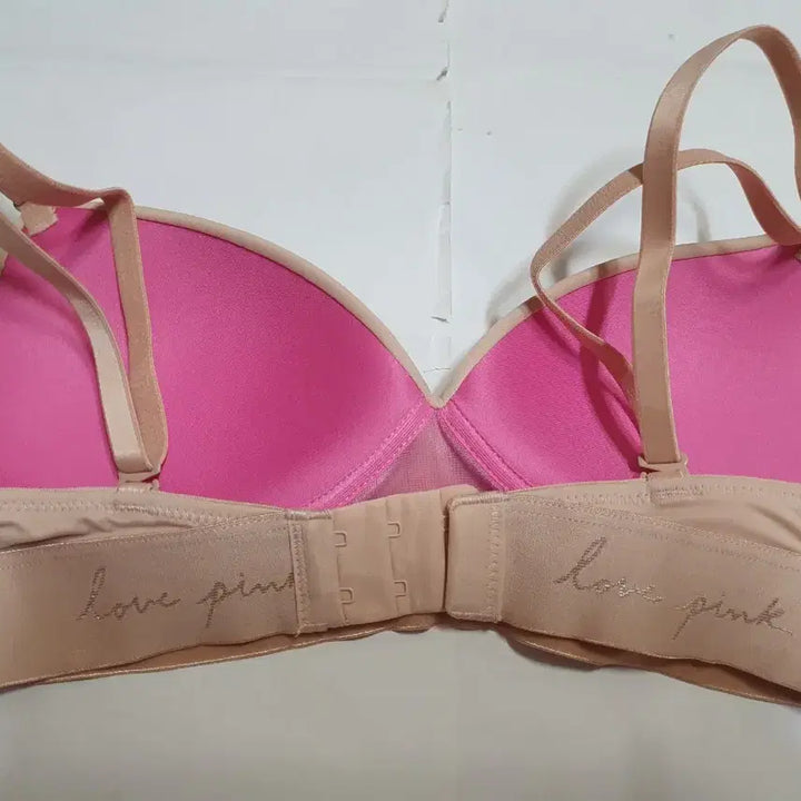 [SOLD OUT] 빅토리아 시크릿 pink 노와이어 푸쉬업 브라 32A