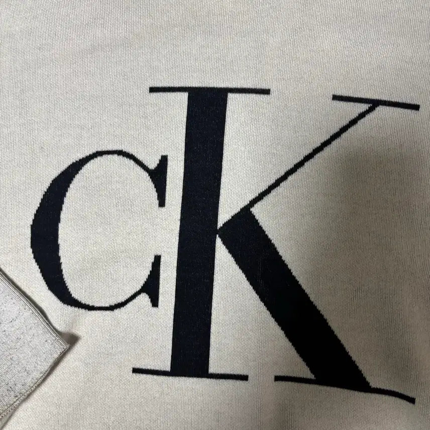 [BUNJANG] Calvin Klein CK Logo Knit Ivory / 캘빈클라인 CK 로고 니트 아이보리