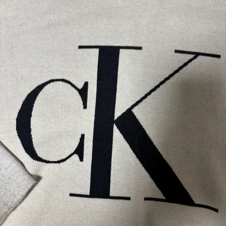 [BUNJANG] Calvin Klein CK Logo Knit Ivory / 캘빈클라인 CK 로고 니트 아이보리