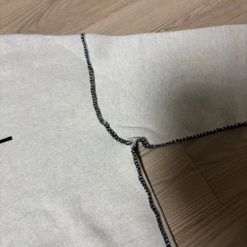 [BUNJANG] Calvin Klein CK Logo Knit Ivory / 캘빈클라인 CK 로고 니트 아이보리