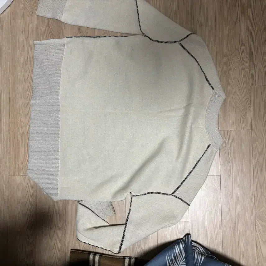 [BUNJANG] Calvin Klein CK Logo Knit Ivory / 캘빈클라인 CK 로고 니트 아이보리