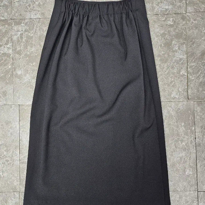 [SOLD OUT] 트위 블랙 H라인 스커트
