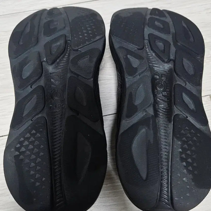 [SOLD OUT] 호카 링컨 와이드 265 블랙