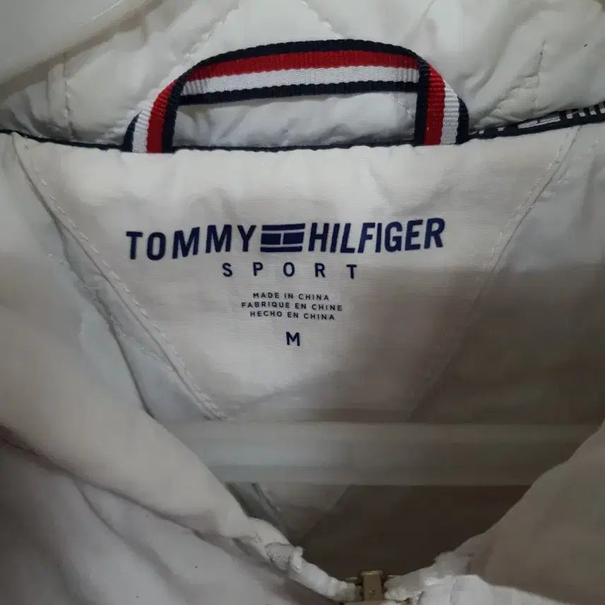 [BUNJANG] Tommy Hilfiger White Windbreaker Jacket / 타미힐피거 M 화이트 후드 바람막이