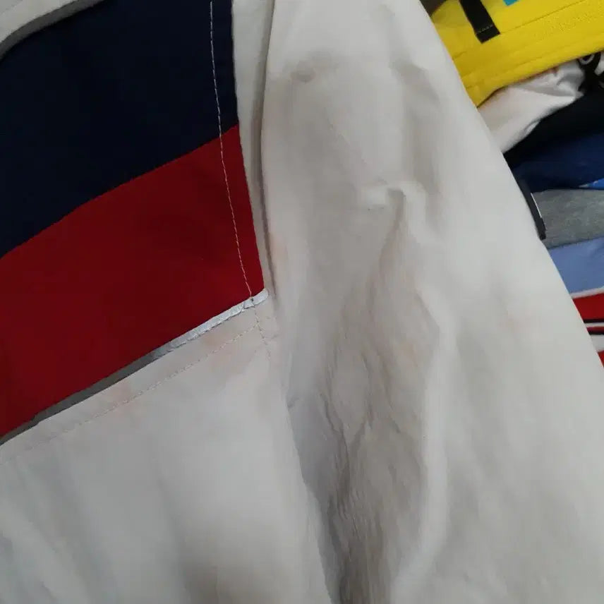 [BUNJANG] Tommy Hilfiger White Windbreaker Jacket / 타미힐피거 M 화이트 후드 바람막이
