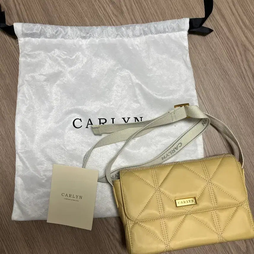 [BUNJANG] Carlin Minute Nylon Crossbody Bag / 칼린 미닛나일론 크로스백