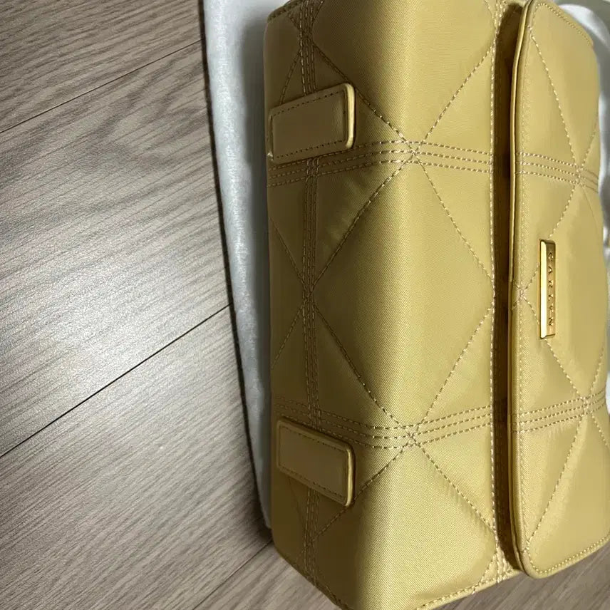 [BUNJANG] Carlin Minute Nylon Crossbody Bag / 칼린 미닛나일론 크로스백