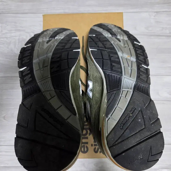 [BUNJANG] New Balance 991 Green Gray 255 / 뉴발란스 991 그린 그레이 255
