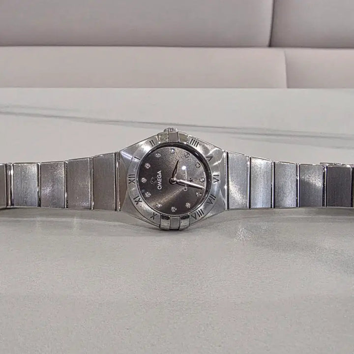 [BUNJANG] Omega Constellation Steel Black 10P 25mm Watch / 오메가 컨스틸레이션 스틸 블랙10P 131.10.25.60.56.001