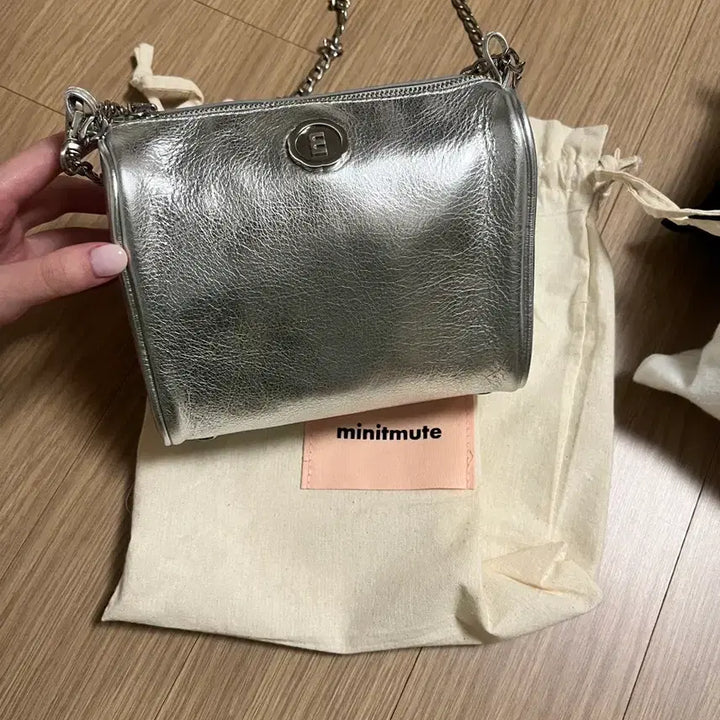 [BUNJANG] Minitmute BRETT MINI Bag / 교환가능) 미닛뮤트 BRETT MINI