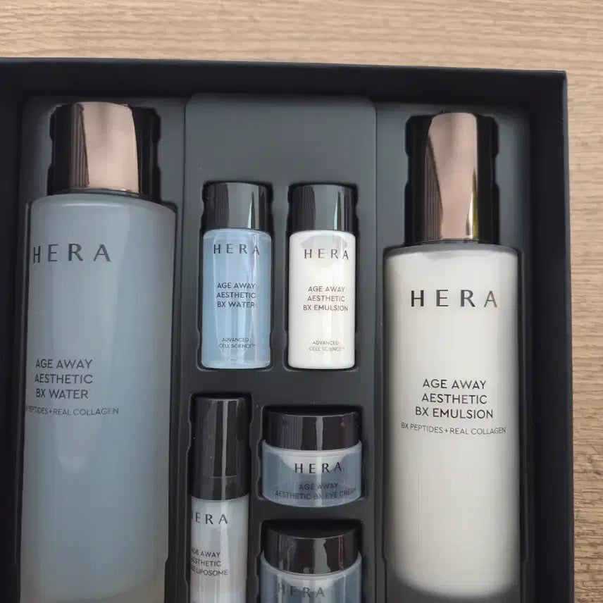 [BUNJANG] Hera Age Away 2-Piece Set / 헤라 에이지 어웨이 2종 세트