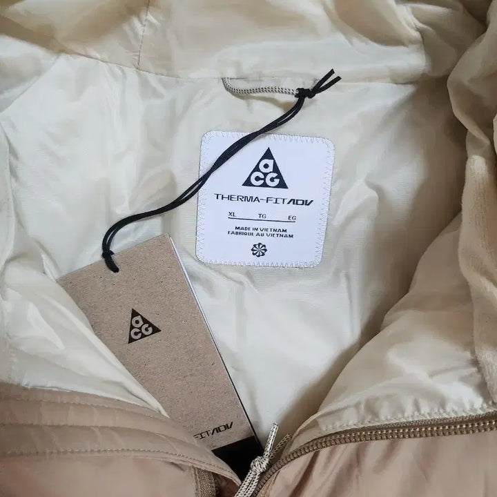 [BUNJANG] Nike ACG Lunar Lake Padded Jacket XL / 새상품) 나이키 ACG 루나레이크 패딩 신형 XL판매합니다.