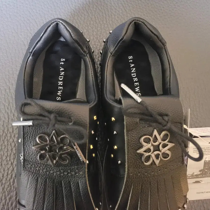 [BUNJANG] St. Andrews Women's Golf Shoes (230) / 세인트앤드류스 골프화 여성 태슬 장식 스파이크리스 230 (새상품)