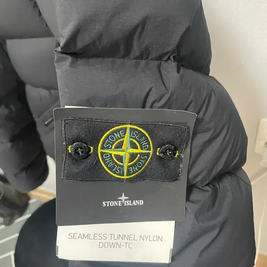 [BUNJANG] Stone Island Padded Jacket (Black) / (새상품) 스톤아일랜드 패딩 L (블랙)