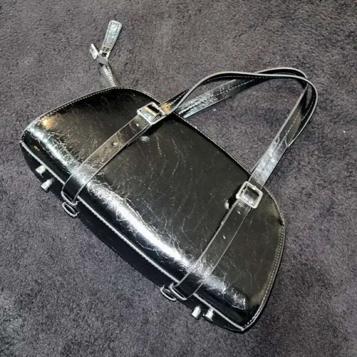 [BUNJANG] Takeapicture Gallery Shop Black Floral Pattern Shoulder Bag / Takeapicture Gallery Shop 블랙 플라워 패턴 숄더백