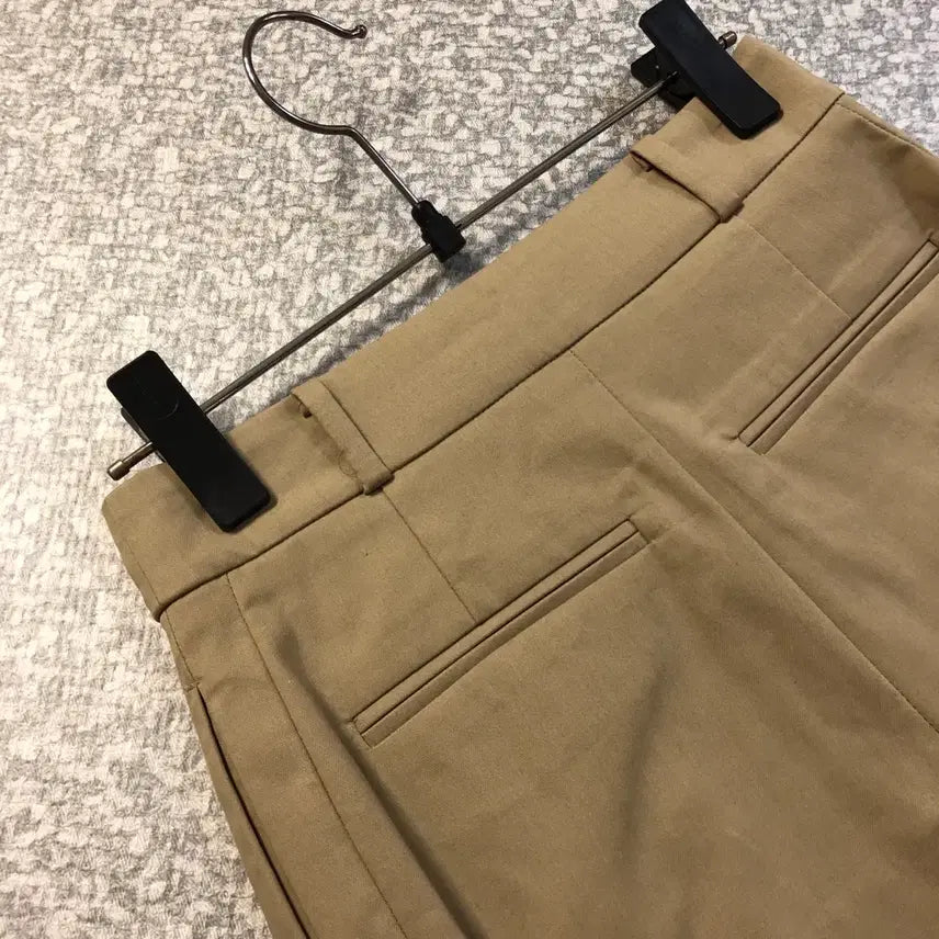 [BUNJANG] YUMER 핀턱 쇼츠 Bermuda Shorts Beige / 유메르 핀턱 쇼츠 반바지 0사이즈 올드머니룩 베이지 버뮤다