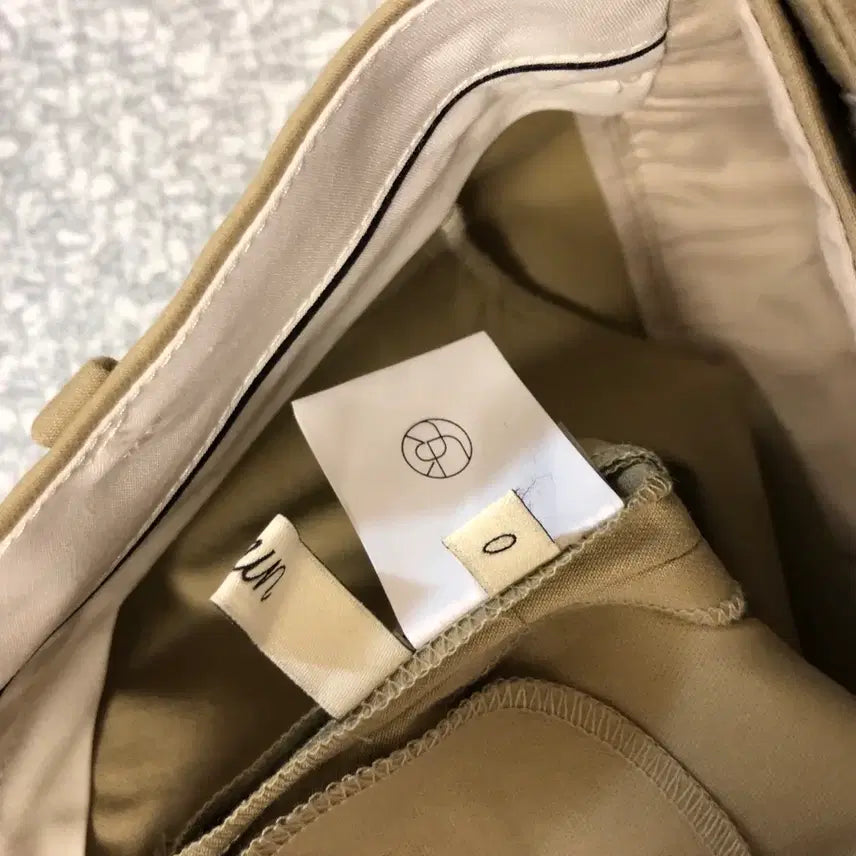 [BUNJANG] YUMER 핀턱 쇼츠 Bermuda Shorts Beige / 유메르 핀턱 쇼츠 반바지 0사이즈 올드머니룩 베이지 버뮤다