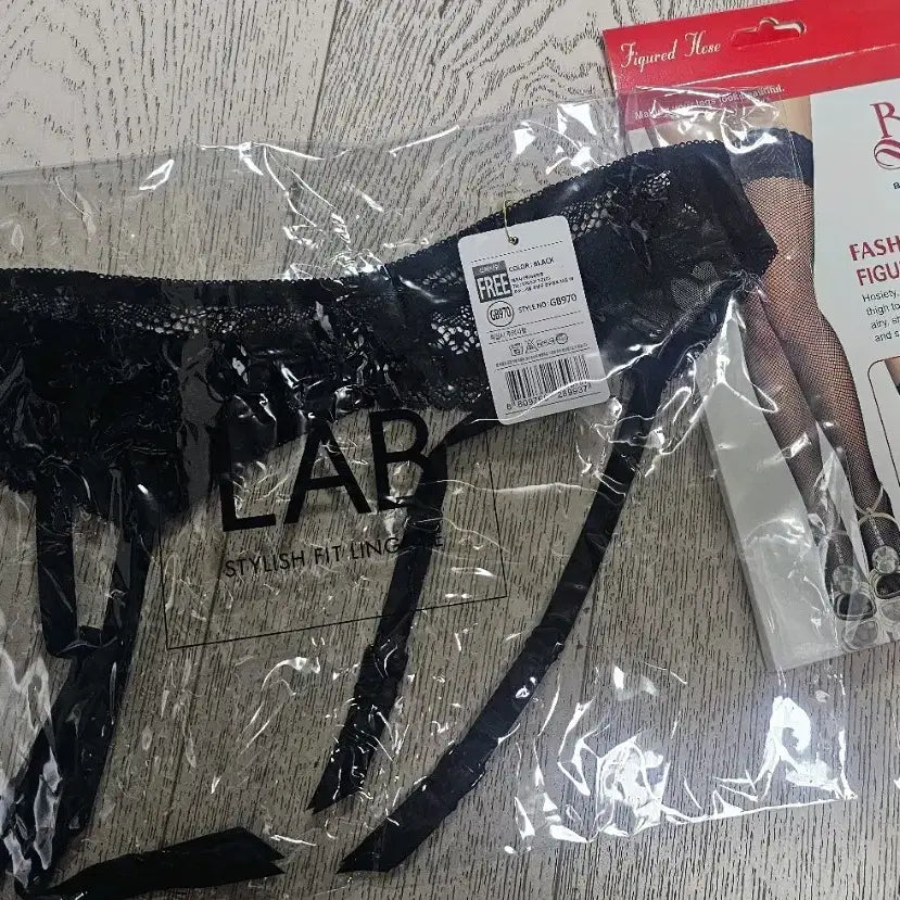 [BUNJANG] Garter Belt and Fishnet Stockings Set - New / 가터밸트 망사스타킹 새제품