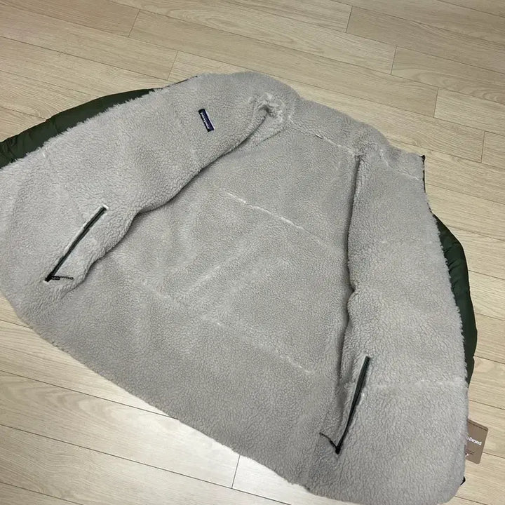 [SOLD OUT] 파타고니아 리버서블 패딩 L사이즈