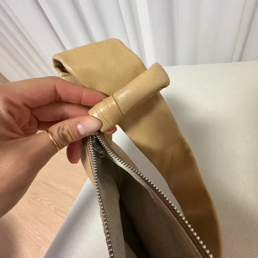 [BUNJANG] 르메르 크루아상 스몰 샌드스톤 / 르메르 크루아상 스몰 샌드스톤