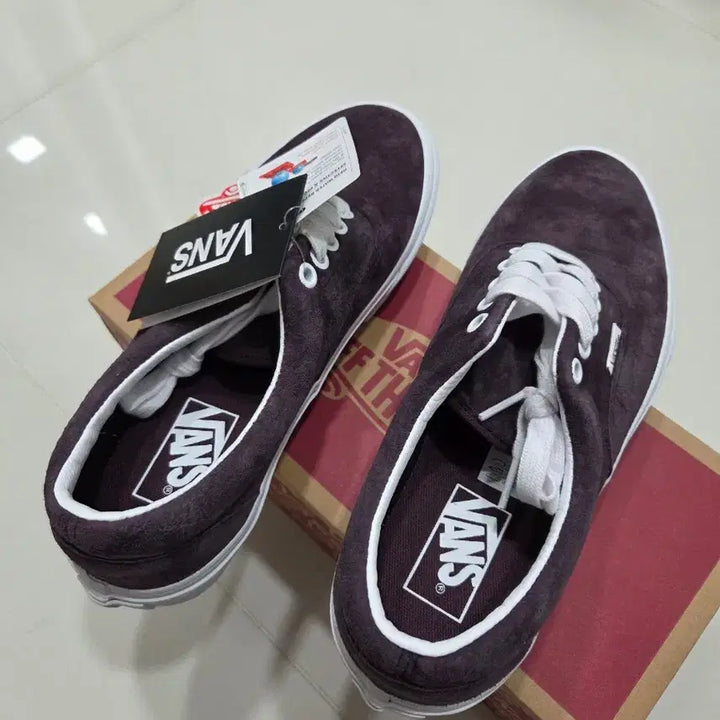 [BUNJANG] VANS Era Pig Suede Sneakers / (새상품) 반스VANS 에라 피그스웨이드 250 -헬스웨이트운동화/단화신