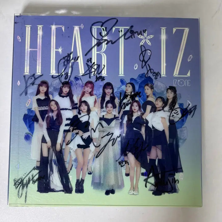 [BUNJANG] IZ*ONE HEART*IZ Signed Album / [급처]아이즈원 HEART*IZ 친필 싸인 앨범(멘트 포함)