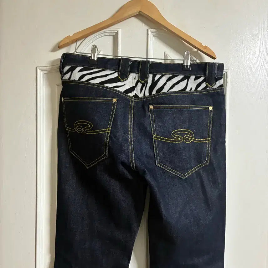 [BUNJANG] Zebra Pattern Denim Pants / 지브라 패턴 데님 팬츠 33~34 새깅용