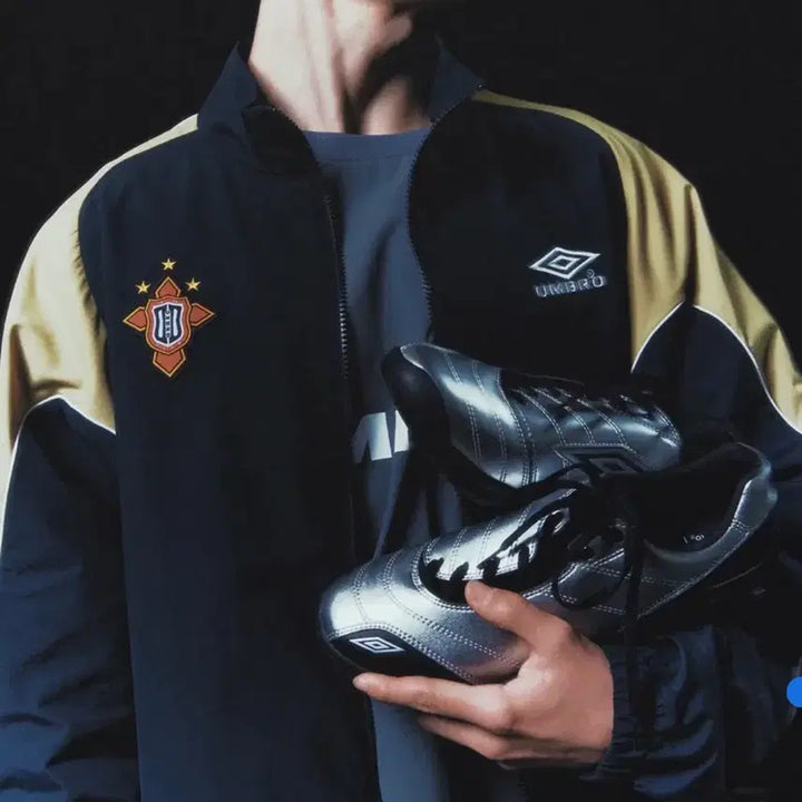 [BUNJANG] Umbro Cleat Silver Sneakers / 엄브로 CLEAT (클리트) 실버 UR123CTP23